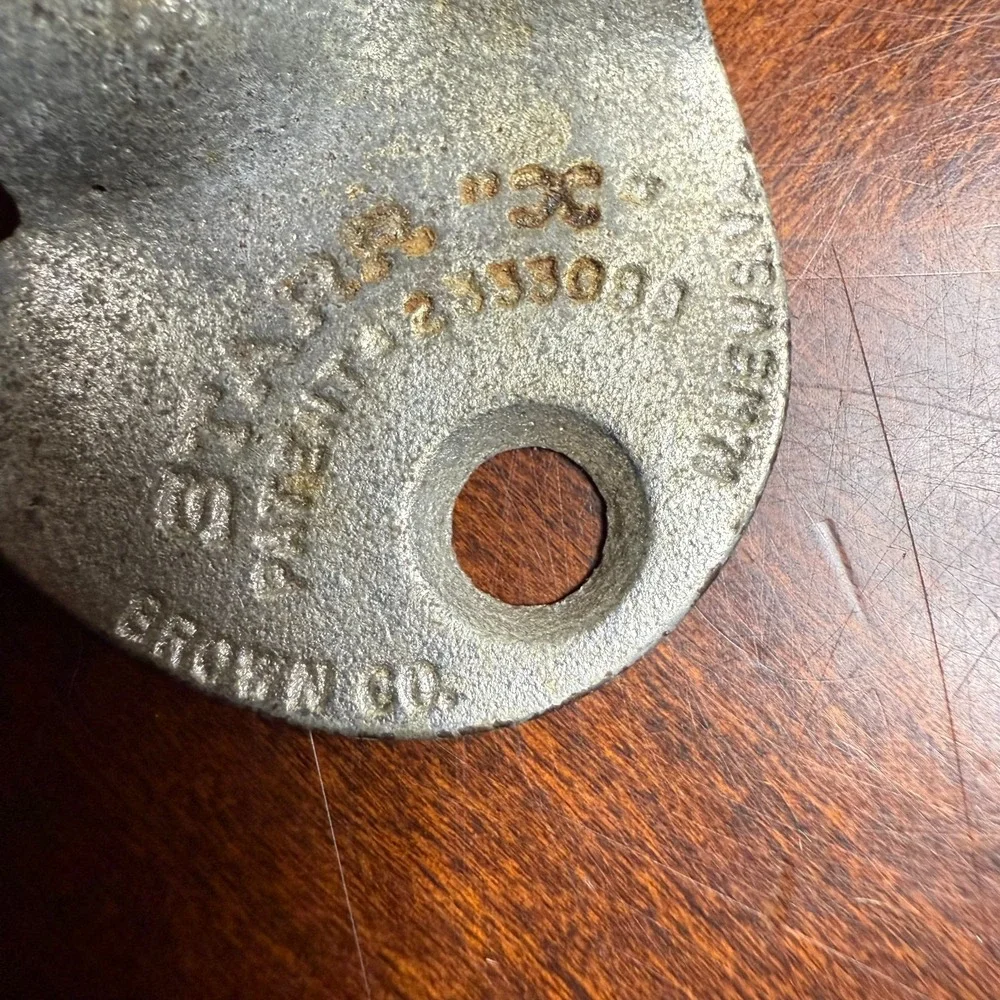 vintage coca cola wall mount bottle opener cast iron starr x brown co‎ usa 1920s